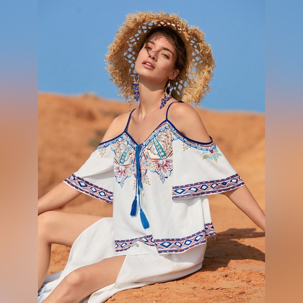 Flying Tomato cold shoulder top aztec print bell sleeves lace-up tassels Small